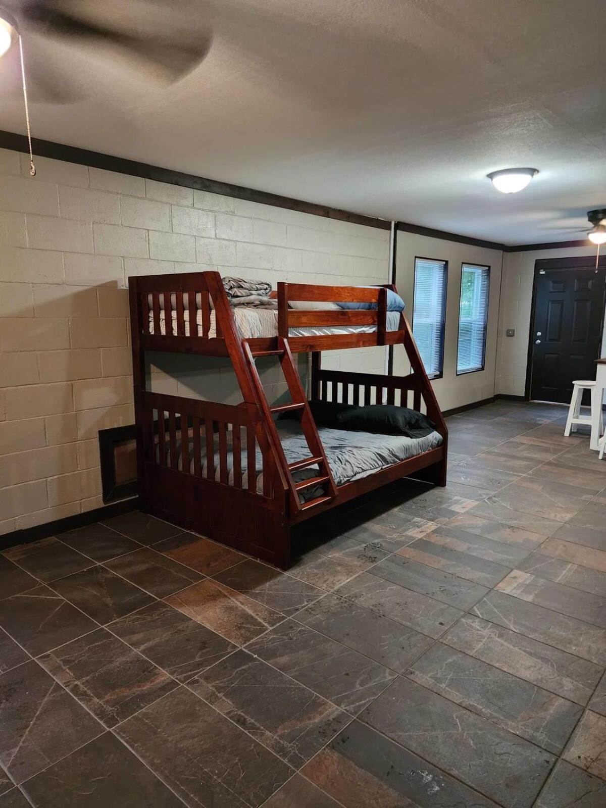 Cozy Pigeon Forge Home W Hot Tub Near River Exterior foto